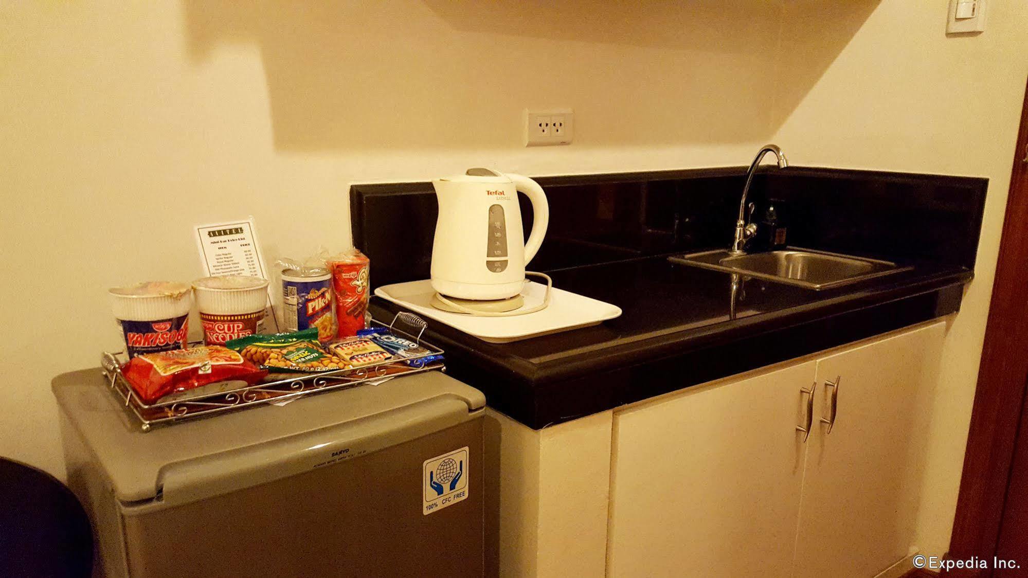 Avitel Hotel Makati City Kültér fotó
