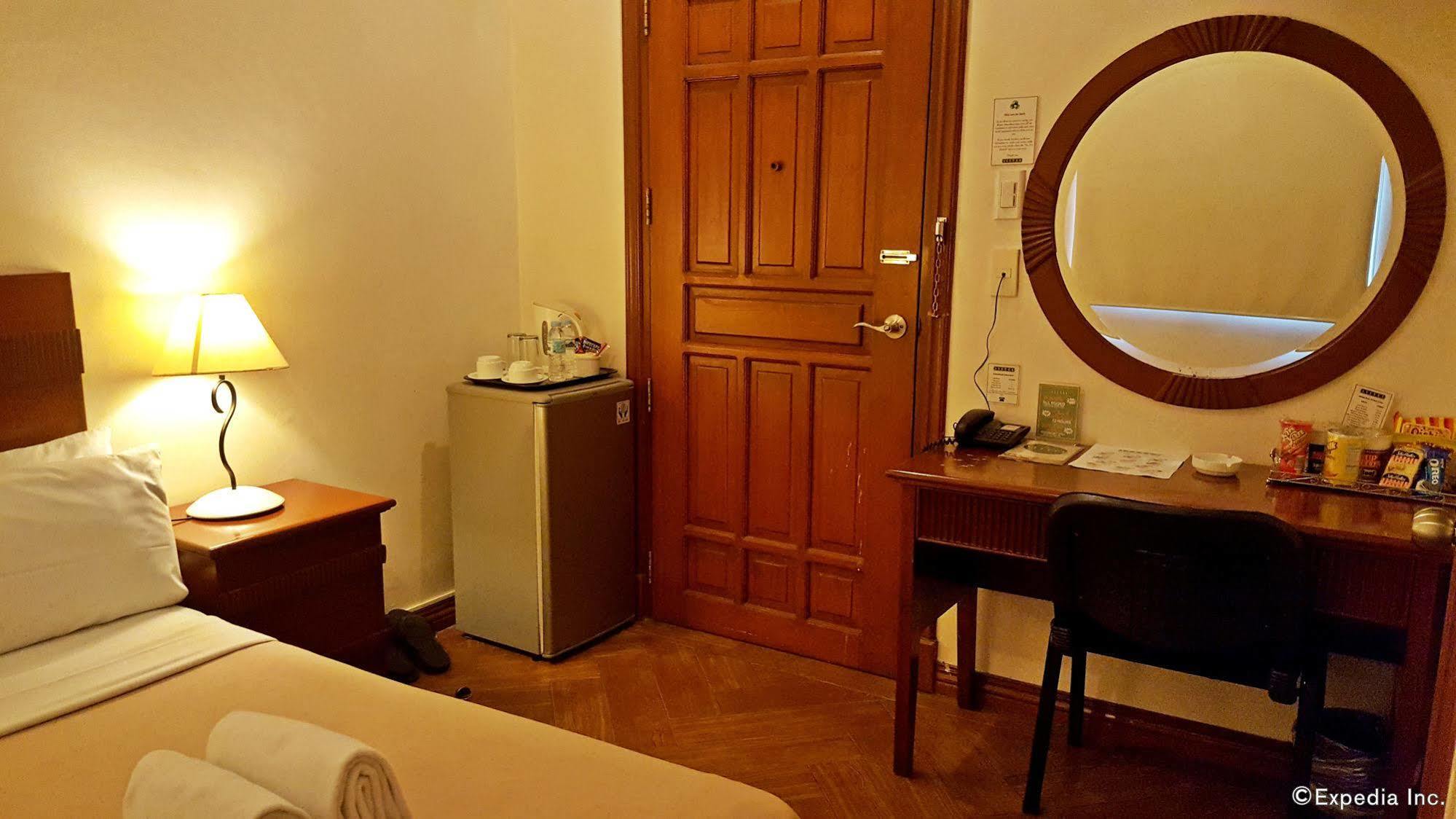 Avitel Hotel Makati City Kültér fotó