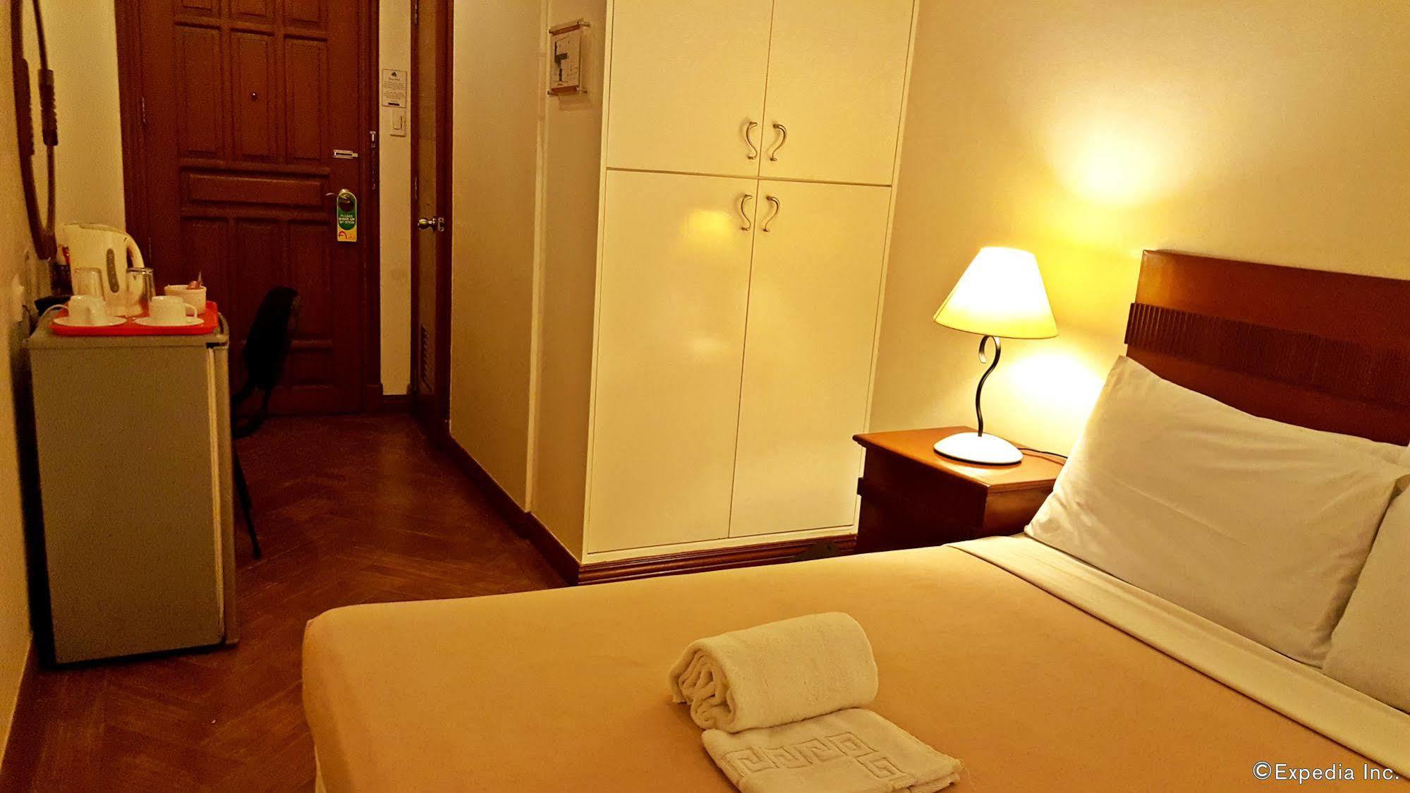 Avitel Hotel Makati City Kültér fotó