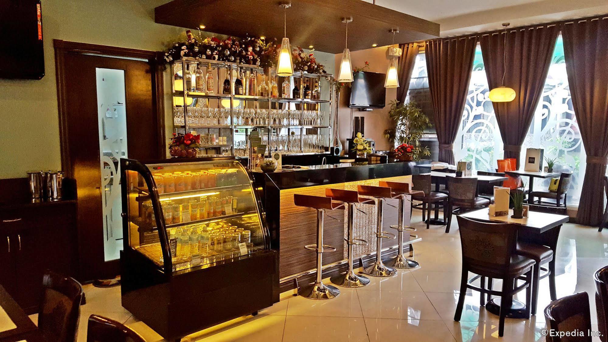 Avitel Hotel Makati City Kültér fotó